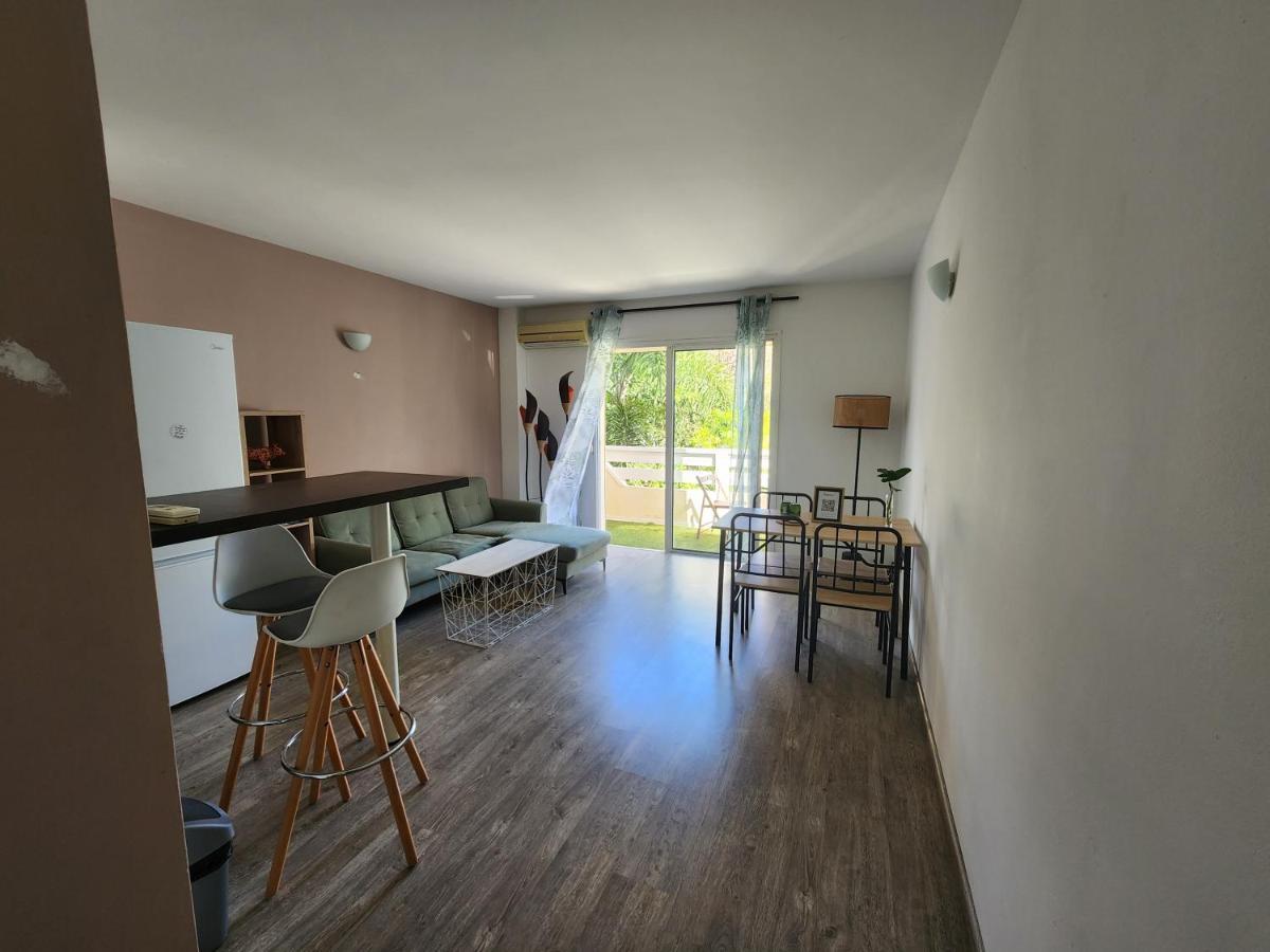 Appartement Cosy En Duplex Avec Jardin Et Cuisine A Trianon Noumea Esterno foto